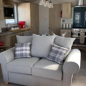 Sea La Vie , Cayton United Kingdom